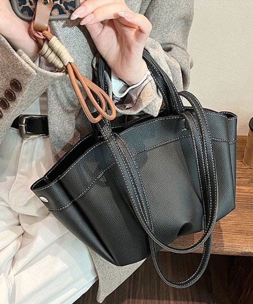 Futier land（フューティアランド）の「仕切りポーチ付き2wayバケットバッグ（ショルダーバッグ・レディース・ブラック/キャメル・FREE）」の16枚目の写真