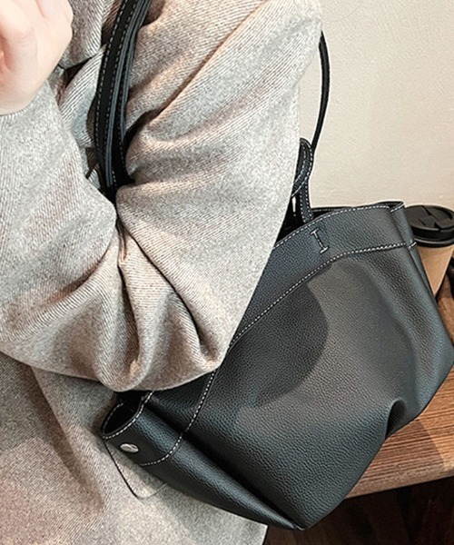 Futier land（フューティアランド）の「仕切りポーチ付き2wayバケットバッグ（ショルダーバッグ・レディース・ブラック/キャメル・FREE）」の19枚目の写真