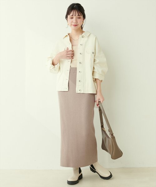 natural couture(ナチュラルクチュール)の「【WEB限定】バックポケットリブタイトスカート(スカート・レディース・オフホワイト/グレー/グレイッシュベージュ/ブラック・FREE)」の8枚目の写真
