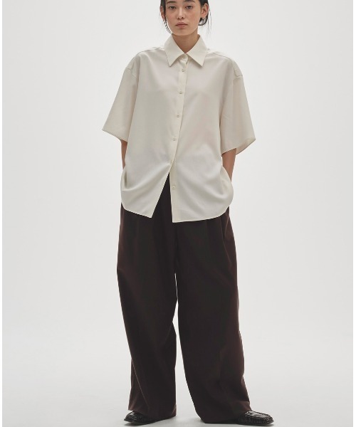 TODAYFUL（トゥデイフル）の「Lightweight Tuck Trousers（その他