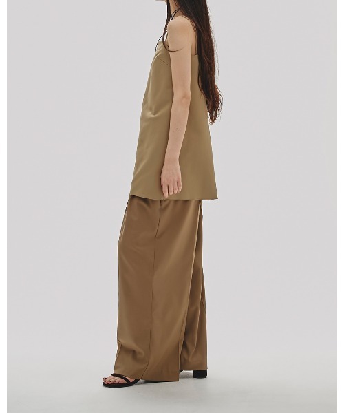 TODAYFUL（トゥデイフル）の「Lightweight Tuck Trousers（その他パンツ・レディース・ダークブラウン/ベージュ/ブラック・36inch/38inch）」の8枚目の写真