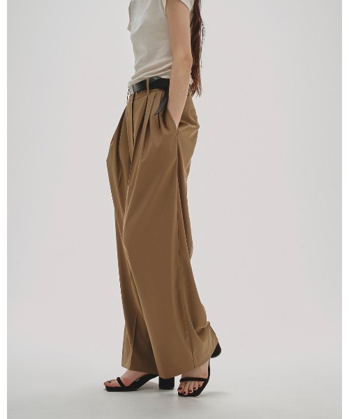 Lightweight Tuck Trousers（その他パンツ）｜TODAYFUL