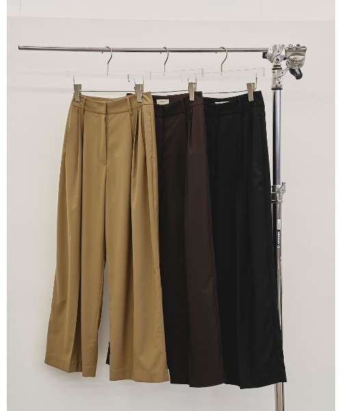 TODAYFUL（トゥデイフル）の「Lightweight Tuck Trousers（その他パンツ・レディース・ダークブラウン/ベージュ/ブラック・36inch/38inch）」の14枚目の写真