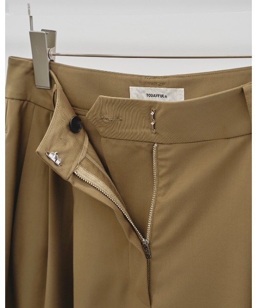 パンツ TODAYFUL Lightweight Tuck Trousers TODAYFUL(トゥデイフル) / Life's online store（ライフズ
