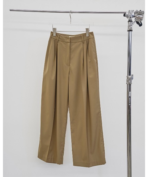 Lightweight Tuck Trousers（その他パンツ）｜TODAYFUL