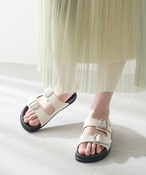 coca（ANDEX shoes product）（コカ）の「ダブルビジューバックル 厚底 サンダル（サンダル・レディース・ブラック/ホワイト・SMALL/MEDIUM/LARGE）」の4枚目の写真