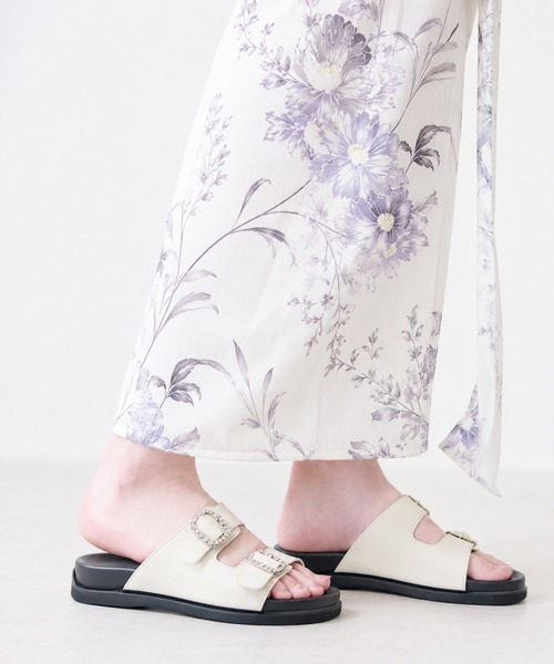 coca(ANDEX shoes product)(コカ)の「ダブルビジューバックル 厚底 サンダル(サンダル・レディース・ブラック/ホワイト・SMALL/MEDIUM/LARGE)」の13枚目の写真