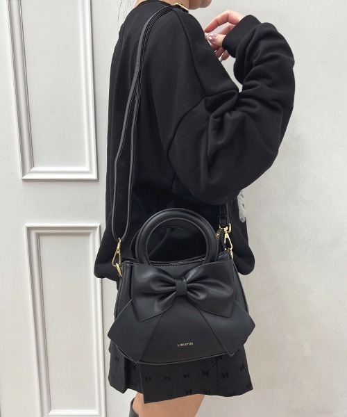 apres jour(アプレジュール)の「【apres jour×ARIAZ】フロントリボンショルダーバッグ(ショルダーバッグ・レディース・ブラック/ホワイト・FREE)」の4枚目の写真