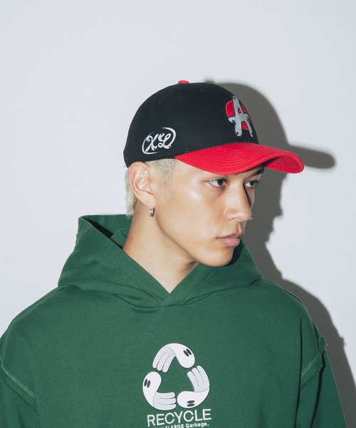 XLARGE(エクストララージ)の「XLARGE×Blu Boy TWO TONE CAP(キャップ・メンズ・ブラック・ONE SIZE)」の3枚目の写真