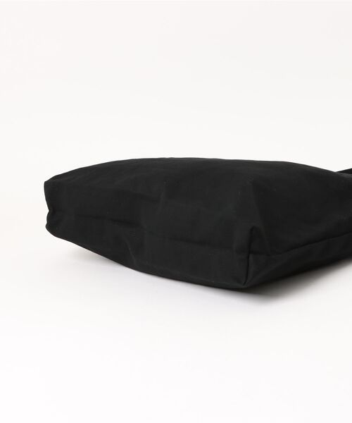 NEW ERA(ニューエラ)の「【NEW ERA/ニューエラ】CANVAS SHOULDER BAG(ショルダーバッグ・メンズ・アイボリー/ブラック・FREE)」の4枚目の写真
