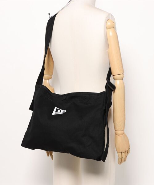NEW ERA(ニューエラ)の「【NEW ERA/ニューエラ】CANVAS SHOULDER BAG(ショルダーバッグ・メンズ・アイボリー/ブラック・FREE)」の6枚目の写真
