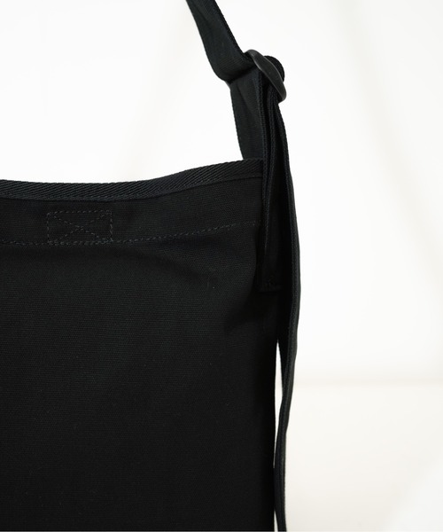 NEW ERA(ニューエラ)の「【NEW ERA/ニューエラ】CANVAS SHOULDER BAG(ショルダーバッグ・メンズ・アイボリー/ブラック・FREE)」の22枚目の写真