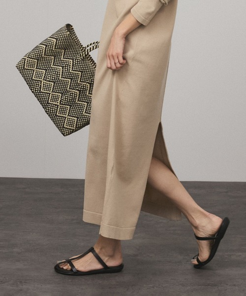 SALON adam et rope'（サロン アダム エ ロペ）の「【WEB限定】スキッパーニットワンピース（ワンピース・レディース・ブラック/ベージュ/グレー・FREE）」の14枚目の写真