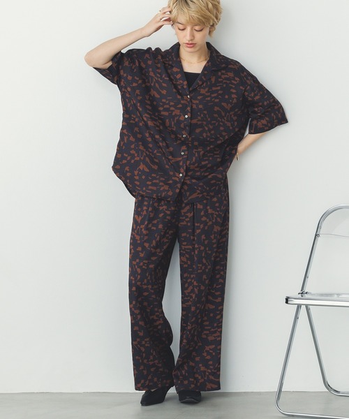 hunch（ハンチ）の「総柄プリント 半袖シャツ（シャツ/ブラウス・レディース・ブラウン系その他/ネイビー系/グリーン系その他・FREE）」の21枚目の写真