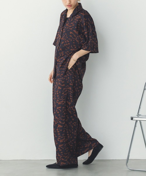 hunch（ハンチ）の「総柄プリント 半袖シャツ（シャツ/ブラウス・レディース・ブラウン系その他/ネイビー系/グリーン系その他・FREE）」の22枚目の写真