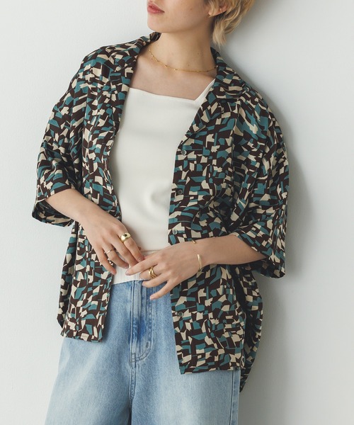 hunch（ハンチ）の「総柄プリント 半袖シャツ（シャツ/ブラウス・レディース・ブラウン系その他/ネイビー系/グリーン系その他・FREE）」の12枚目の写真