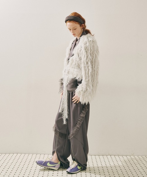 J1U by LA BELLE ETUDE（ジユウバイラベルエチュード）の「2WAYループフェザー×かぎあみニット（ニット/セーター・レディース・ライトグレー/ライトグリーン/チャコールグレー・FREE）」の16枚目の写真