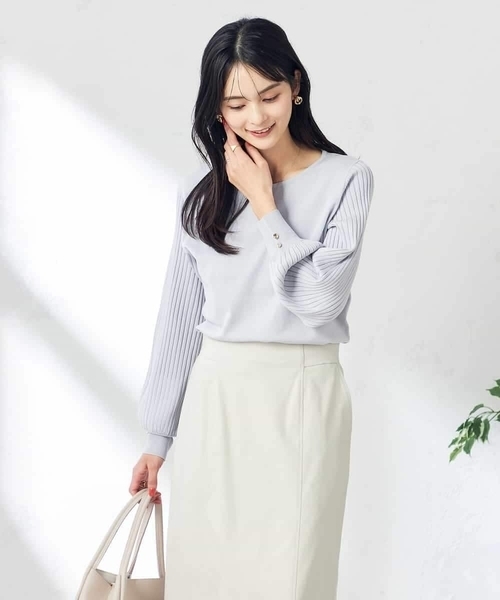 a.v.v（アーヴェヴェ）の「【雑誌InRed(宝島社)4月号掲載】プリーツスリーブ美ラクるニット（ニット/セーター・レディース・ホワイト/ライトグレー/ピンク・38/36/42/40/34）」の12枚目の写真