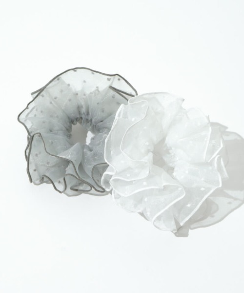 flower（フラワー）の「オーバーラップシュシュ（シュシュ・レディース・カーキ/ホワイト・FREE）」の3枚目の写真