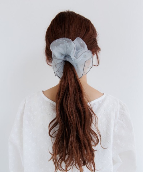 flower（フラワー）の「オーバーラップシュシュ（シュシュ・レディース・カーキ/ホワイト・FREE）」の14枚目の写真