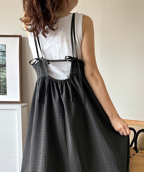 classicalelf(クラシカルエルフ)の「【S・XL 4月上旬再入荷】後ろ姿も可愛く盛れちゃう♪サッカー素材バックリボンフレアキャミワンピ(ワンピース・レディース・ブラック/ブラウン系その他/チャコールグレー×ブラック・LARGE/MEDIUM/SMALL/X-LARGE)」の13枚目の写真