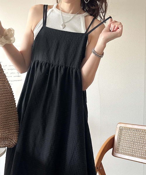 classicalelf(クラシカルエルフ)の「【S・XL 4月上旬再入荷】後ろ姿も可愛く盛れちゃう♪サッカー素材バックリボンフレアキャミワンピ(ワンピース・レディース・ブラック/ブラウン系その他/チャコールグレー×ブラック・LARGE/MEDIUM/SMALL/X-LARGE)」の6枚目の写真