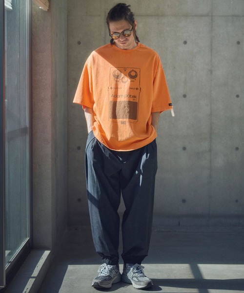 ADAM PATEK(アダムパテック)の「ADAMPATEK/distortion short sleeve T/エフェクタープリント半袖T(AP2514020)(Tシャツ/カットソー・レディース・オレンジ/ホワイト/ブラック・1/2)」の19枚目の写真