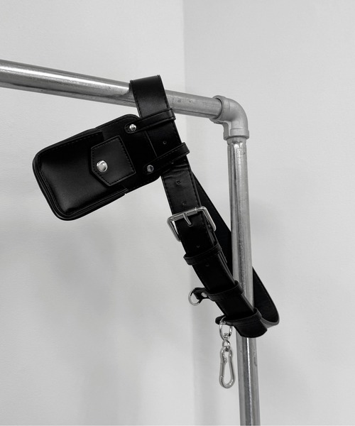 LVEU.（ラブユ.）の「【LVEU.】デザインポーチベルト / ベルト アクセサリー ケース 2way 合成皮革 合皮 ブラック（ベルト・レディース・ブラック・FREE）」の2枚目の写真