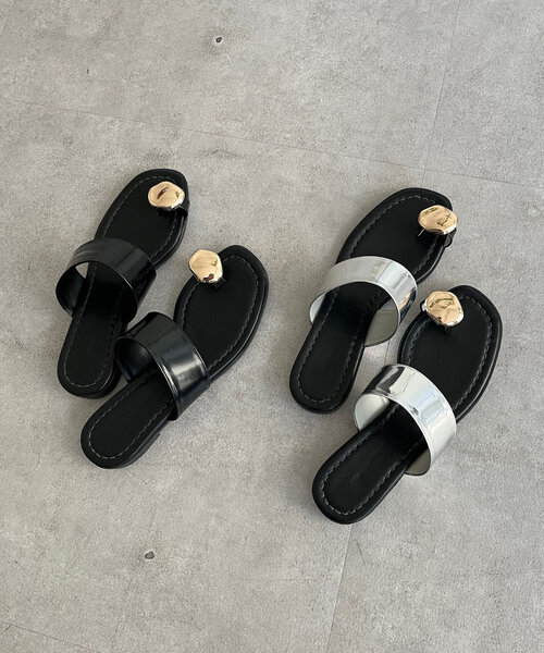 DouDou（ドゥドゥ）の「メタルモチーフトングサンダル（サンダル・レディース・シルバー/ブラック・SMALL/MEDIUM/LARGE）」の10枚目の写真