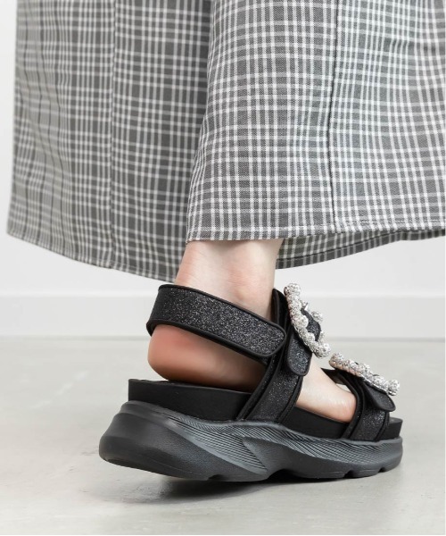 RANDA（ランダ）の「ビジューバックルグリッタースポーツサンダル（サンダル・レディース・ブラック/シルバー/ゴールド・S/M/L/LL）」の17枚目の写真