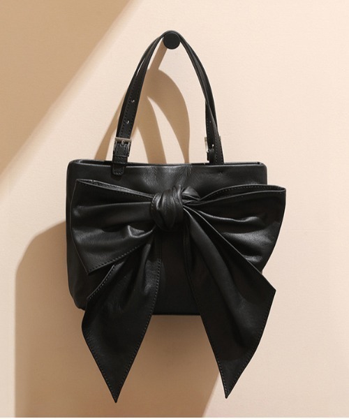 NiiNa（ニーナ）の「【 NiiNa / ニーナ 】高品質牛革 ビッグリボン ハンドバッグ（ハンドバッグ・レディース・ホワイト/ブラック・FREE）」の2枚目の写真