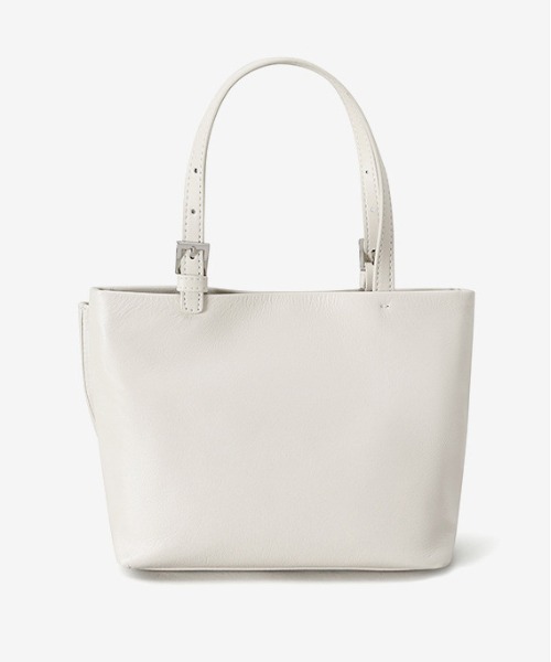 NiiNa（ニーナ）の「【 NiiNa / ニーナ 】高品質牛革 ビッグリボン ハンドバッグ（ハンドバッグ・レディース・ホワイト/ブラック・FREE）」の4枚目の写真