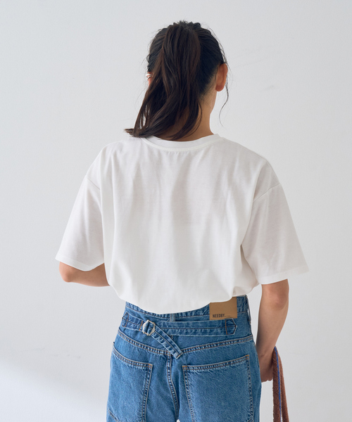 EMMA　ROUGE VIF（エマルージュヴィフ）の「【一部店舗限定】ロゴTシャツ（Tシャツ/カットソー・レディース・レッド/スミクロ・フリー）」の7枚目の写真