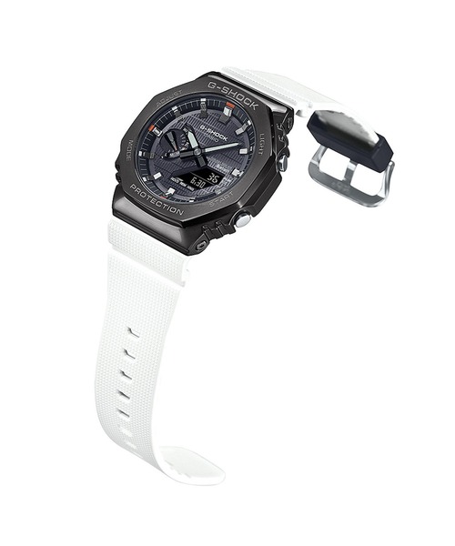 G-SHOCK(ジーショック)の「メタルベゼル / スマートフォンリンク&タフソーラー / GBM-2100B-7AJF(アナログ腕時計・メンズ・ホワイト×ブラック・FREE)」の2枚目の写真