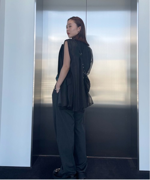 【美品】CUT OUT STRAIGHT PANTS AMERI Ameri（アメリ）の「CUT OUT STRAIGHT PANTS（その他パンツ