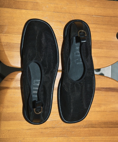 LE TALON(ルタロン)の「GRISEシアーハイバンプフラット(その他シューズ・レディース・ベージュ/ブラック・SMALL/MEDIUM/LARGE/X-LARGE)」の1枚目の写真