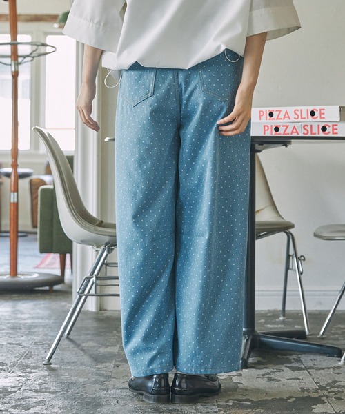 MONO-MART LADY'S（モノマートレディース）の「ドット柄 カーブシルエット デニムパンツ（デニムパンツ・レディース・ライトブルー/インディゴブルー・FREE）」の20枚目の写真