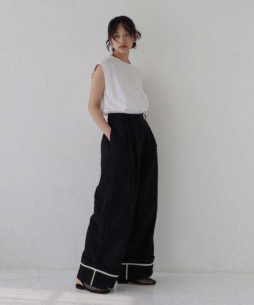 hellam(へラム)の「リネンライク ロールアップタックパンツ(その他パンツ・レディース・アイボリー/ブラック/グレイッシュベージュ・FREE)」の19枚目の写真