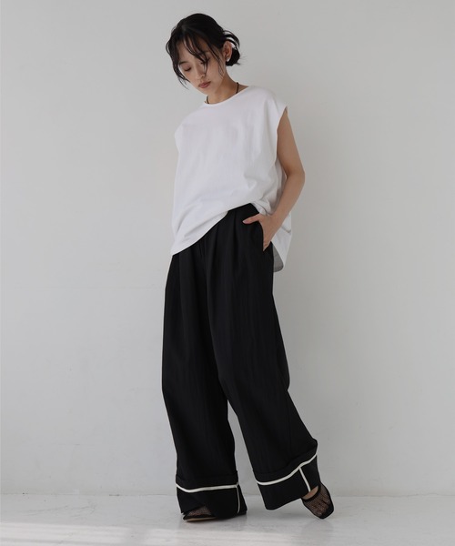 hellam(へラム)の「リネンライク ロールアップタックパンツ(その他パンツ・レディース・アイボリー/ブラック/グレイッシュベージュ・FREE)」の22枚目の写真