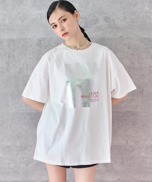 ANAP(アナップ)の「メタリック箔プリント × カラーロゴ オーバーサイズ Tシャツ(Tシャツ/カットソー・レディース・ブラック/ホワイト・FREE)」の11枚目の写真