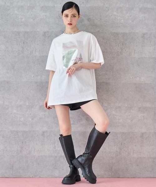 ANAP(アナップ)の「メタリック箔プリント × カラーロゴ オーバーサイズ Tシャツ(Tシャツ/カットソー・レディース・ブラック/ホワイト・FREE)」の14枚目の写真