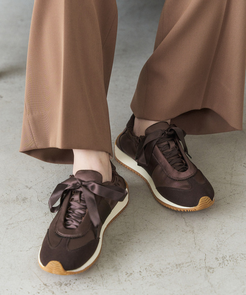LE TALON(ルタロン)の「《追加》L 2WAYリボンスニーカー(スニーカー・レディース・ブラウン/ブラック・22cm/22.5cm/23cm/23.5cm/24cm/24.5cm/25cm)」の7枚目の写真