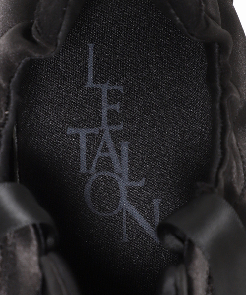 LE TALON(ルタロン)の「《追加》L 2WAYリボンスニーカー(スニーカー・レディース・ブラウン/ブラック・22cm/22.5cm/23cm/23.5cm/24cm/24.5cm/25cm)」の20枚目の写真