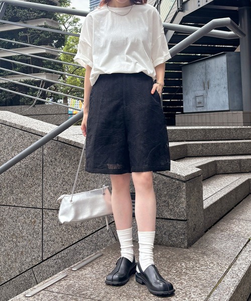 ISOOK(アイスー)の「【ISOOK / アイスー】レースハーフパンツ / バミューダパンツ ショートパンツ 5分丈 ハイウエスト ウエストゴム ブラック ブラウン 黒 茶 ZOZOTOWN限定(その他パンツ・レディース・ブラウン/ブラック・FREE)」の4枚目の写真