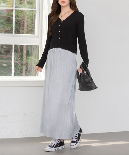 DAY CLOSET(デイ クローゼット)の「レディース 艶感で女度アガる。煌めきメタリックシャイニープリーツロングスカート(スカート・レディース・シルバー/ブラック/ゴールド・L/M)」の13枚目の写真