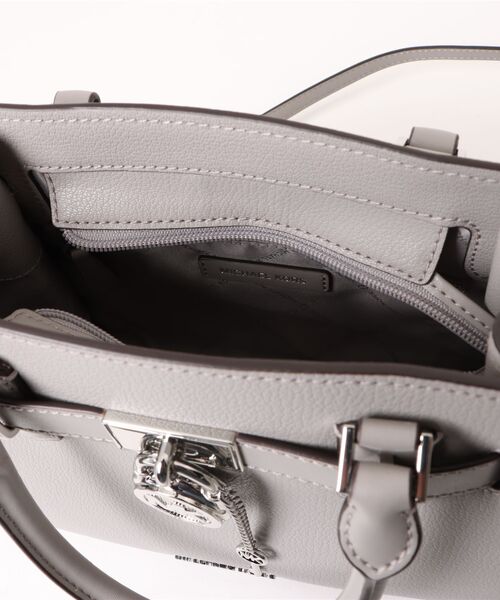 MICHAEL KORS（マイケルコース）の「LANDON SM SATCHEL サッチェル（ハンドバッグ・レディース・グレー系・FREE）」の4枚目の写真