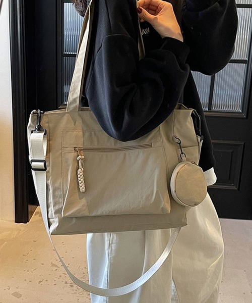 Lace Ladies（レースレディース）の「ソリッドカラー ミニポーチ付き 多ポケット ビッグ ショルダーバッグ（トートバッグ・レディース・ブルー/ブラック/グレイッシュベージュ/グリーン/ピンク・FREE）」の2枚目の写真