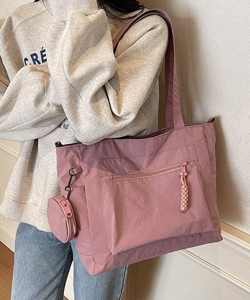 Lace Ladies（レースレディース）の「ソリッドカラー ミニポーチ付き 多ポケット ビッグ ショルダーバッグ（トートバッグ・レディース・ブルー/ブラック/グレイッシュベージュ/グリーン/ピンク・FREE）」の12枚目の写真