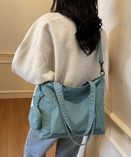 Lace Ladies（レースレディース）の「ソリッドカラー ミニポーチ付き 多ポケット ビッグ ショルダーバッグ（トートバッグ・レディース・ブルー/ブラック/グレイッシュベージュ/グリーン/ピンク・FREE）」の15枚目の写真