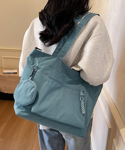 Lace Ladies（レースレディース）の「ソリッドカラー ミニポーチ付き 多ポケット ビッグ ショルダーバッグ（トートバッグ・レディース・ブルー/ブラック/グレイッシュベージュ/グリーン/ピンク・FREE）」の17枚目の写真